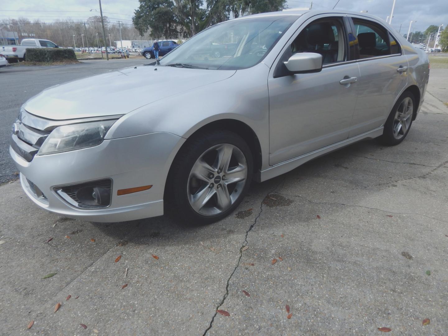 2011 Silver Metallic /Charcoal Leather Ford Fusion Sport (3FAHP0KC4BR) with an 3.5L V6 engine, Automatic transmission, located at 3120 W Tennessee St, Tallahassee, FL, 32304-1002, (850) 575-6702, 30.458841, -84.349648 - Used Car Supermarket is proud to present you with this loaded immaculate 2011 Ford Fusion Sport V6 with leather and sunroof. Used Car Supermarket prides itself in offering you the finest pre-owned vehicle in Tallahassee. Used Car Supermarket has been locally family owned and operated for over 48 yea - Photo#1